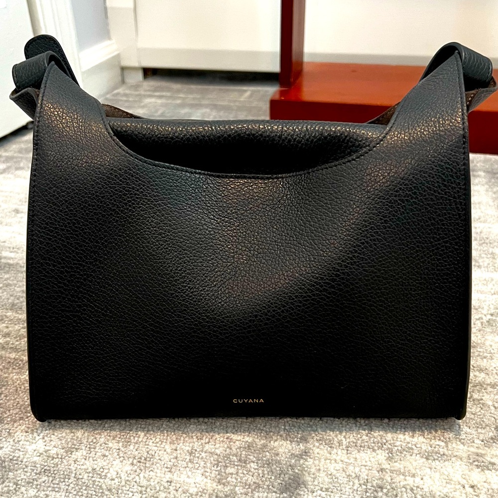 Cayuna Loop Cross Body Bag